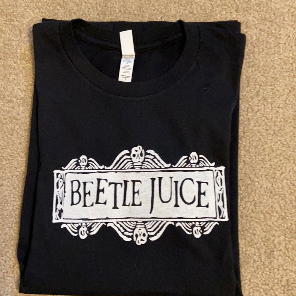 Women beetle juice t shirt